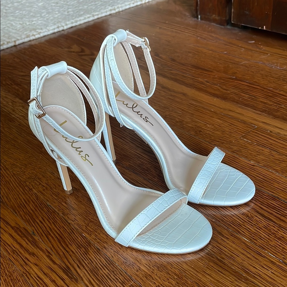 Lulu's white Stiletto Heels